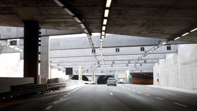 Vegvesenet: «Ukontrollert sprengningsopplegg» ti meter fra en av Norges mest trafikkerte tunneler