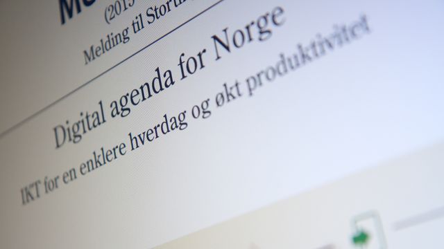 – Det er flere grunner til å kutte i de store offentlige IKT-miljøene