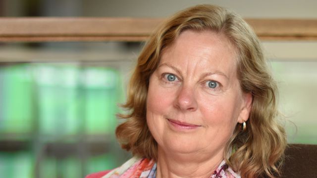 Vil gi Telenor bot på 906 millioner