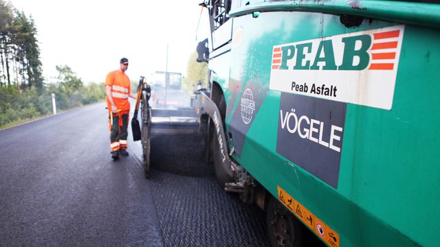 Peab ligger an til å få asfaltere fylkesveier i Troms