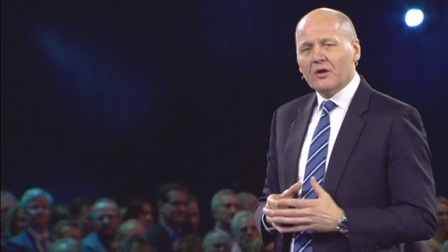 – Vi kan ikke finne løsningene alene