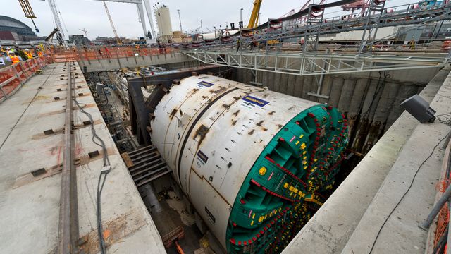 Big Bertha havarerte og sto fast i to år - i Norge ligger tunnelboremaskinene i Follobanen foran skjema
