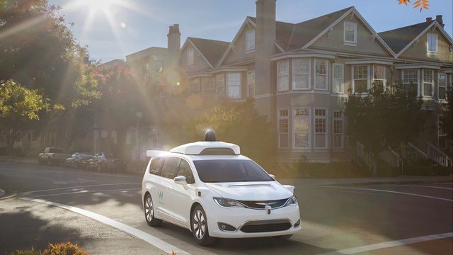 Google holder de selvkjørende bilene mest mulig unna nettet