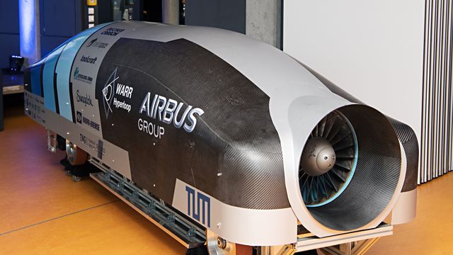 Hyperloop skal transportere i 1200 km/t. Her er kapslene som skal takle farten