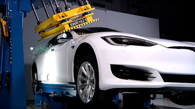 Tesla Model S og BMW i3 nådde ikke opp i ny krasjtest