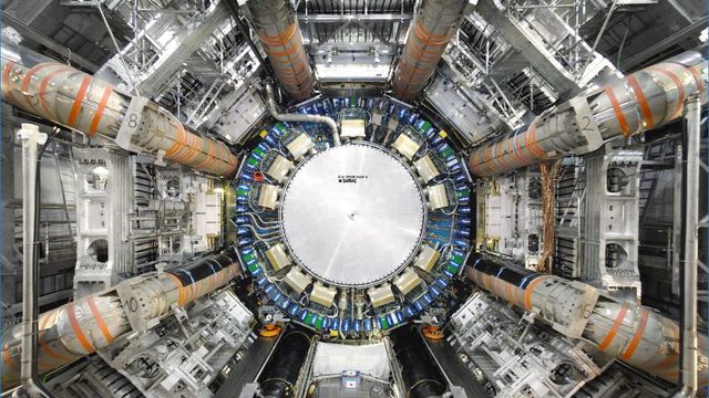 LHC ble bygget som en oppdagelsesmaskin inn mot det ukjente. Nå er enda større maskiner på tegnebrettet