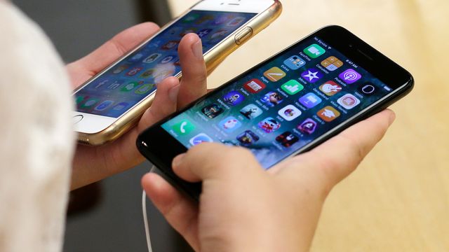 Apple selger færre telefoner, men tjener mer