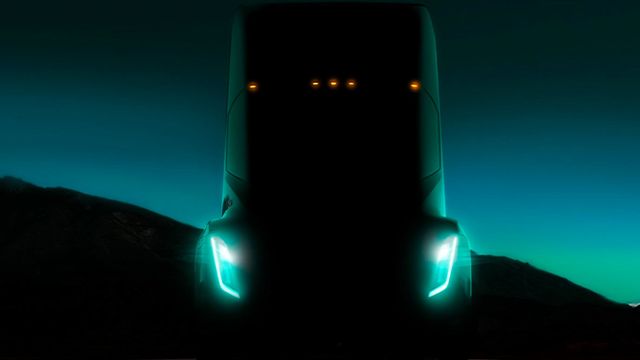 Tesla lanserer semi-trailer neste måned. – Et beist, sier Musk