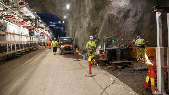 Betalingsproblemer stanser arbeid på Follobanen
