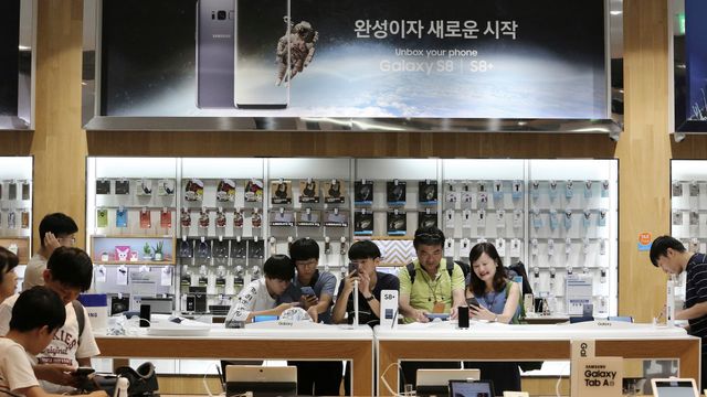 Til tross for skandaleåret, vasser Samsung i penger etter ny gigantsuksess