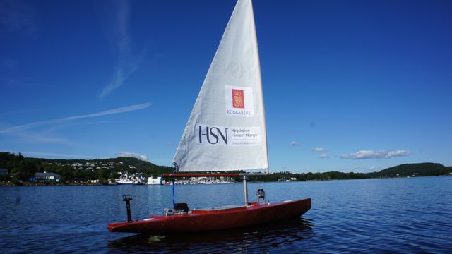 Norske Autonomus kjemper om å bli verdensmester i seiling. Uten mannskap
