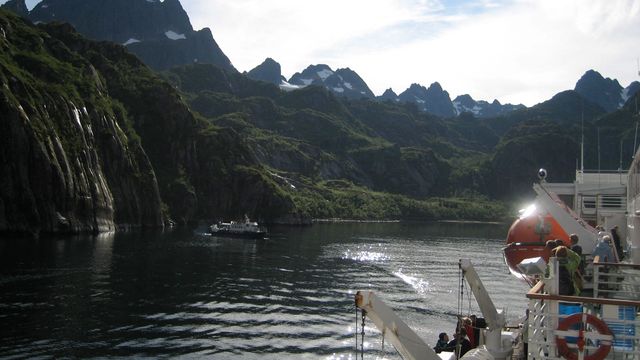 Stortingsflertall: Krever utslippsfrie fjorder fra 2026