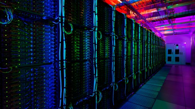 Microsoft skal åpne to store datasentre i Norge