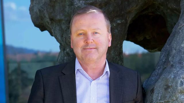 Derfor forlater han nå