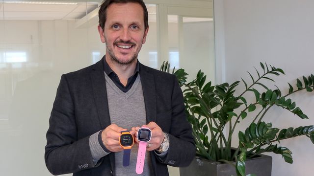Norske Sten Kirkbak fikk idéen til GPS-klokkene for barn. Nå vil produsenten inn i et helt nytt marked