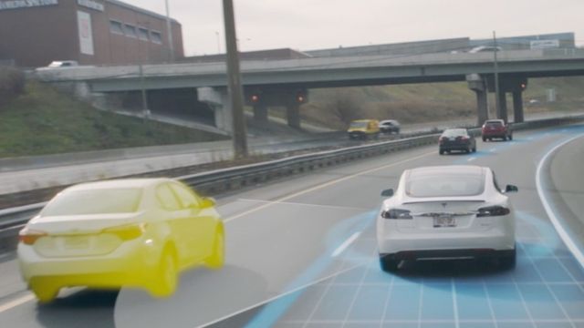 Vegvesenet: Teslaens teknologi kan gjøre førerne mer trafikkfarlige