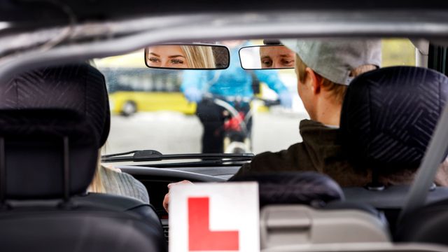 Trenden er snudd: Nå tar flere unge førerkort