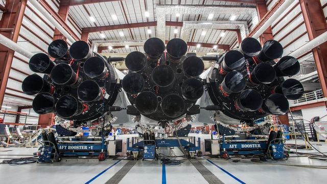 Her er de første bildene av SpaceX-raketten