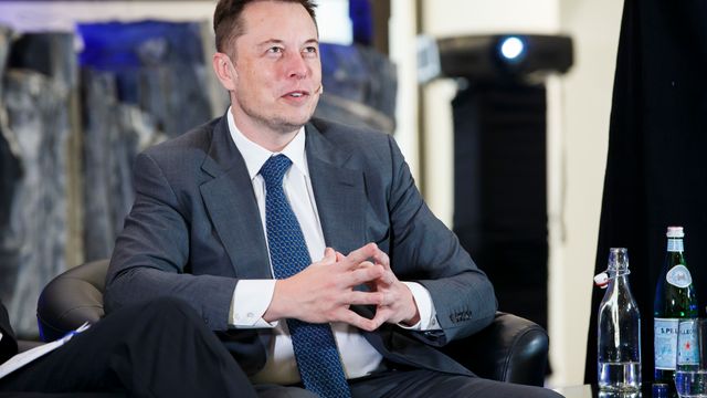 Elon Musk i Norge for å følge opp servicesituasjonen til Tesla