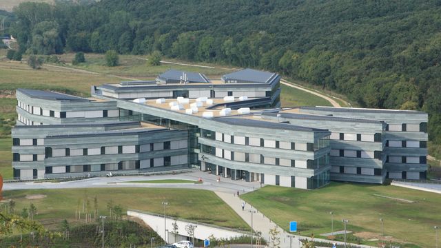 Innleder etterforskning mot Telenor Ungarn