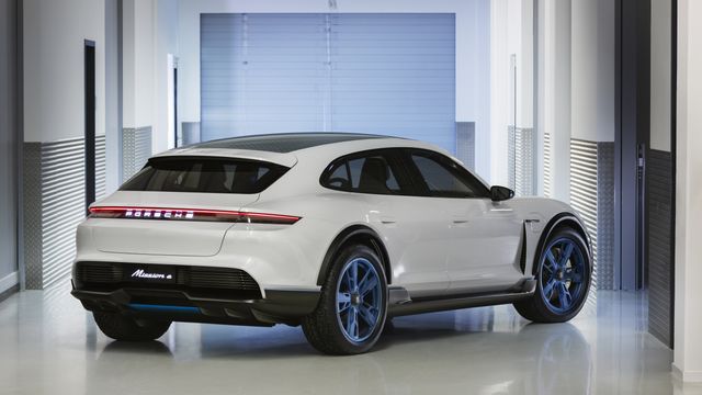 Slik ser Porsche for seg sin helelektriske framtid 