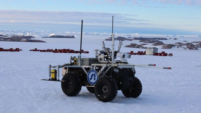 Denne roboten kan se sprekker 100 meter under overflaten