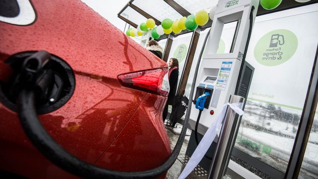 Lynlading av elbilen kan bli like dyrt som bensin