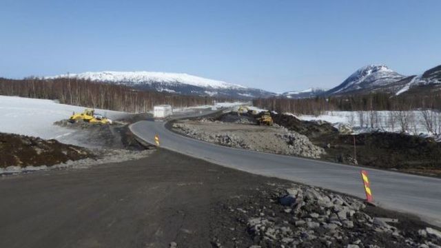 Stenger E6 i Mosjøen i nesten to måneder - grunnforholdene er ikke gode nok til å lage omkjøringsvei