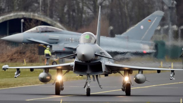 Bare fire av Tysklands 128 Eurofightere er fullt stridsdyktige