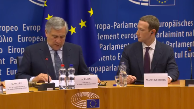 Amper stemning da Zuckerberg ble bombardert med kritiske spørsmål