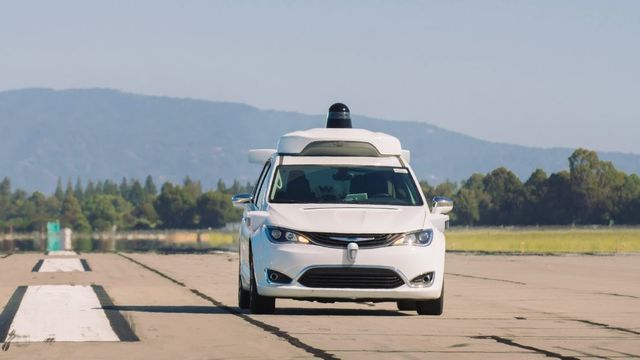Googles selvkjørende biler passerer 11 millioner kjørte kilometer denne uka