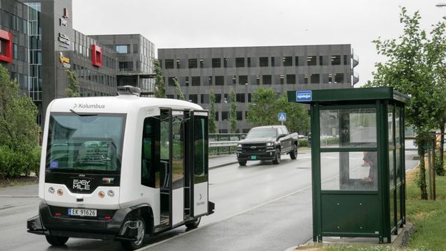 Nå kjører Norges første selvkjørende buss i trafikk