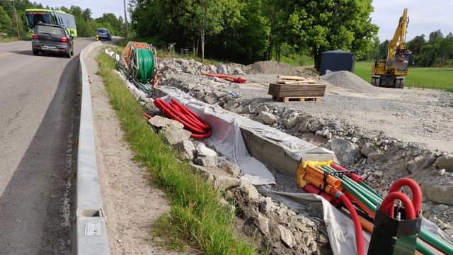 Skal legge tomme rør i hele landet