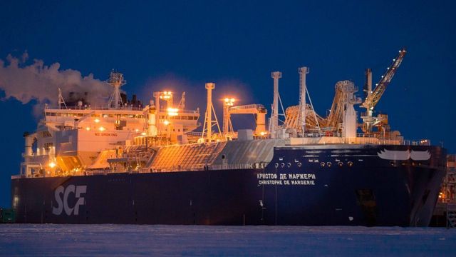 15 skip som dette skal brøyte seg gjennom sibirske farvann og levere gass til Asia