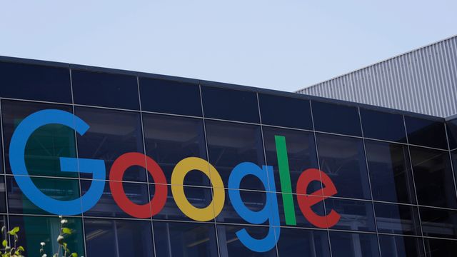 Google varsler betaling for forhåndsinstallerte apper i EU og EØS