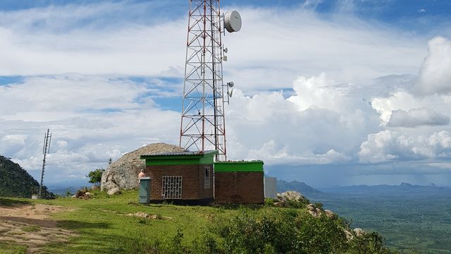 Vil skru på FM-nettet igjen - men det beste utstyret er sendt til Malawi