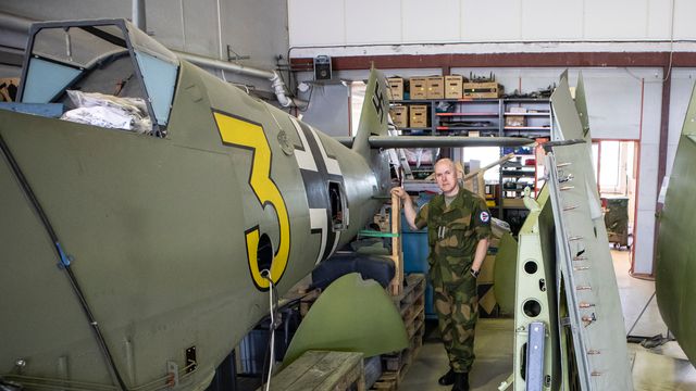 Ukens podcast: Slik restaurerer de gamle krigsfly