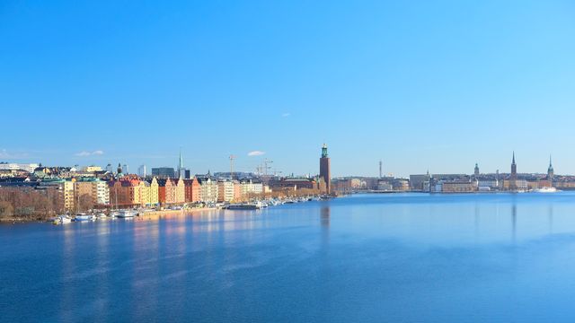 Hun kan plukke fra øverste hylle