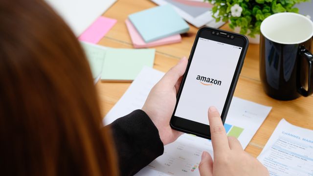 Amazon til himmels: Tangerer Apple i markedsverdi