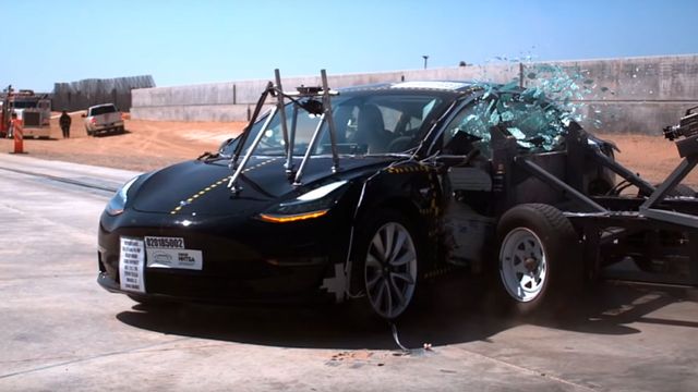 Tesla Model 3 får toppscore i krasjtest