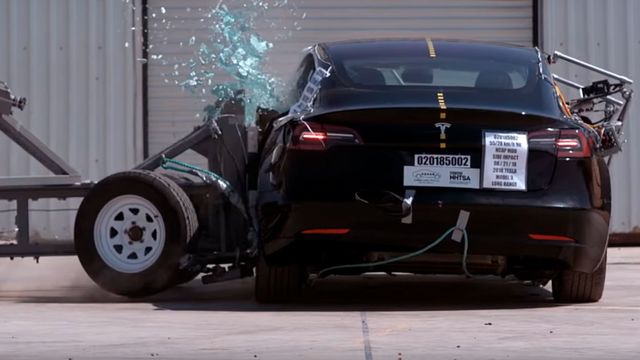 Tesla Model 3 får toppscore i krasjtest