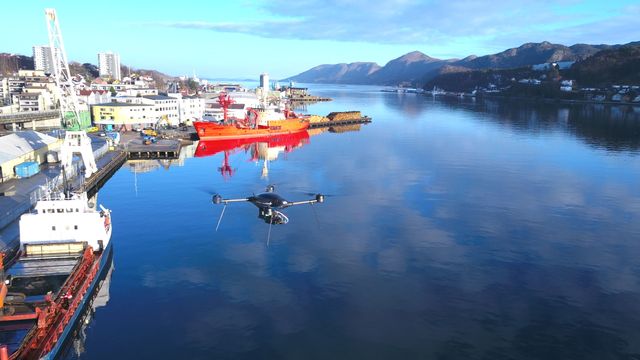 Sjøfartsdirektoratet bruker droner og sensorpistoler for å sniffe seg fram til svovelsynderne
