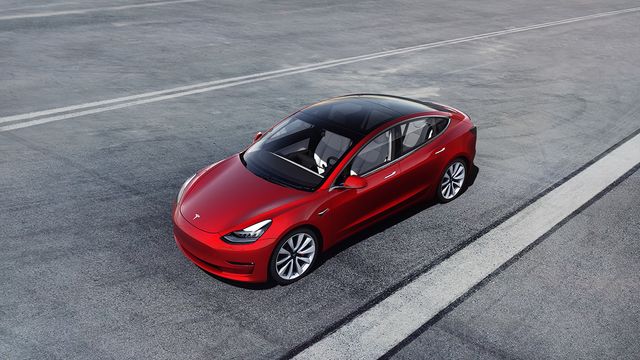 Teslas folkemodell er i ferd med å slå den 50 år gamle rekorden til folkevogna