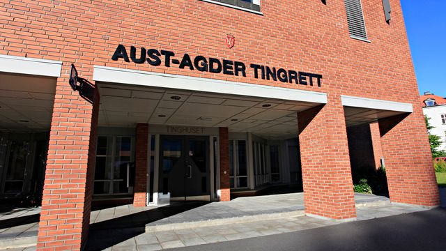 Hytteeier dømt til fengsel for bygging av tennisbane og underjordisk gang i strandsonen