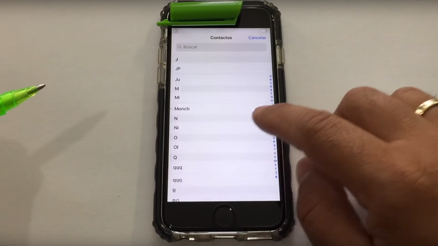 Se video: Sikkerhetsfeil i iOS gir tilgang til kontaktinformasjon rett fra låseskjermen på iPhone