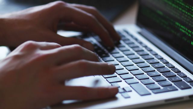 Hackere kan ha hatt tilgang til 120 millioner Facebook-kontoer: Selger private meldinger på nettet