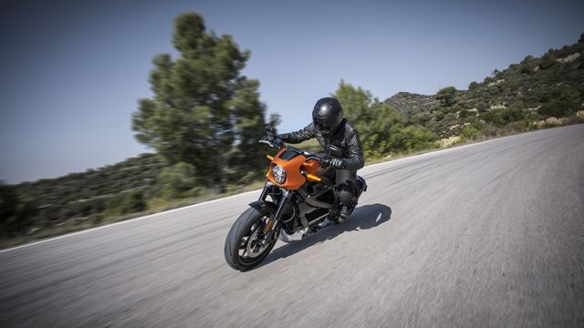 Elektrisk Harley og fartsmonster med 450 kilometer rekkevidde