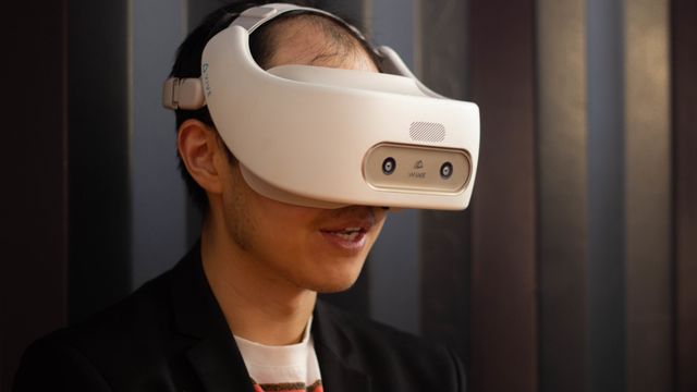 HTC vil ha VR inn i bedrifter med nye VR-briller som verken trenger  PC eller mobil