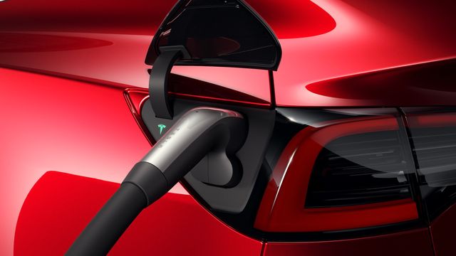 Tesla Model 3 skal kunne lade på de samme hurtigladerne som andre biler