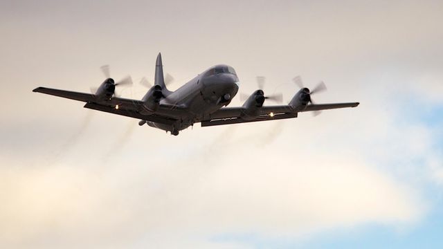 Russerne varsler nok en øvelse utenfor Norge: Norges overvåkingsfly står på bakken
